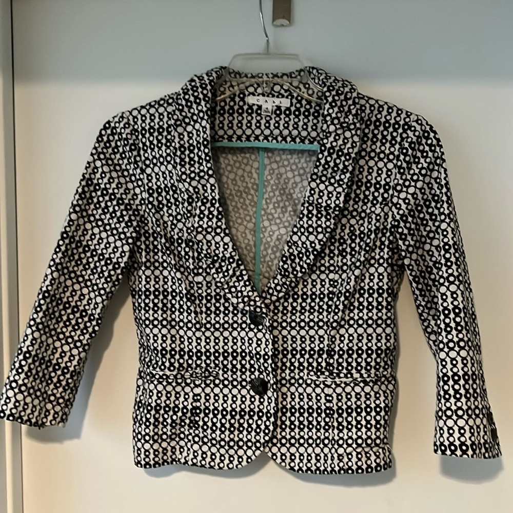 Cabi Fitted Lightweight Jacket Blazer Three Quarter Sleeve Size 4